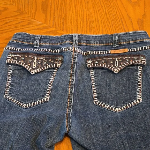 Cowgirl tuff blue jeans - Picture 1 of 6
